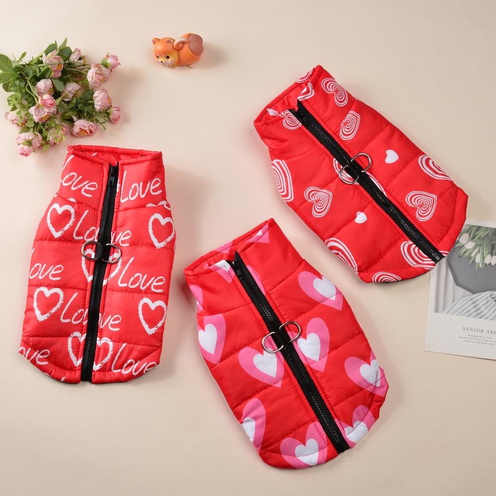 Warme Hundejacke Liebesdruck Haustierkleidung für kleine mittelgroße Hunde Katzen Winter Winddicht Warm mit D-Ring Welpen Yorkies Kostüm Mantel