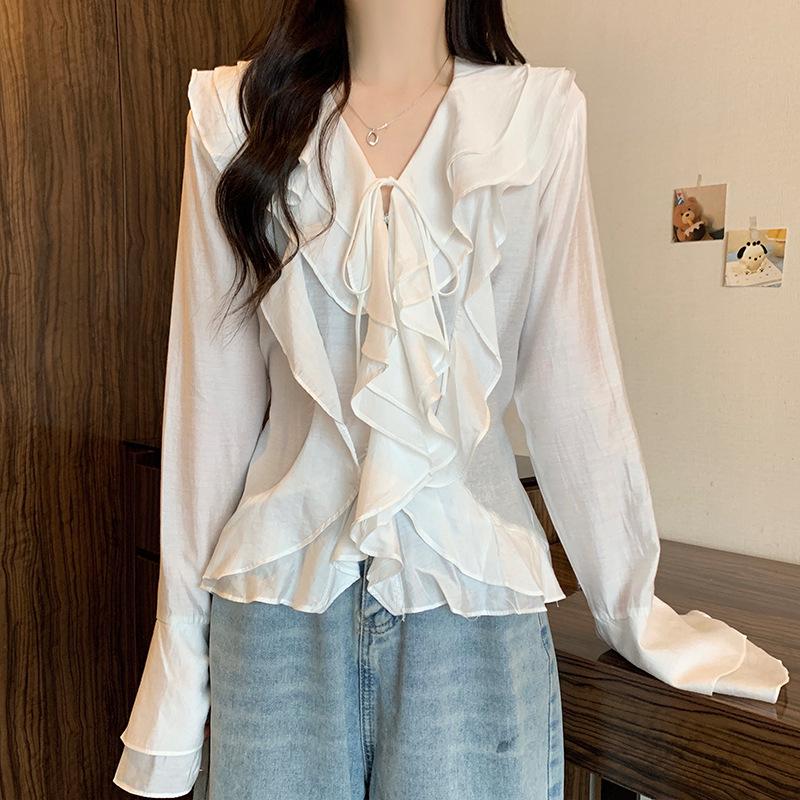 

Elegant Plus Size V-neck Ruffled Lace-up Bell Sleeve Top for Women 3XL (suggested weight 80-90 kg)