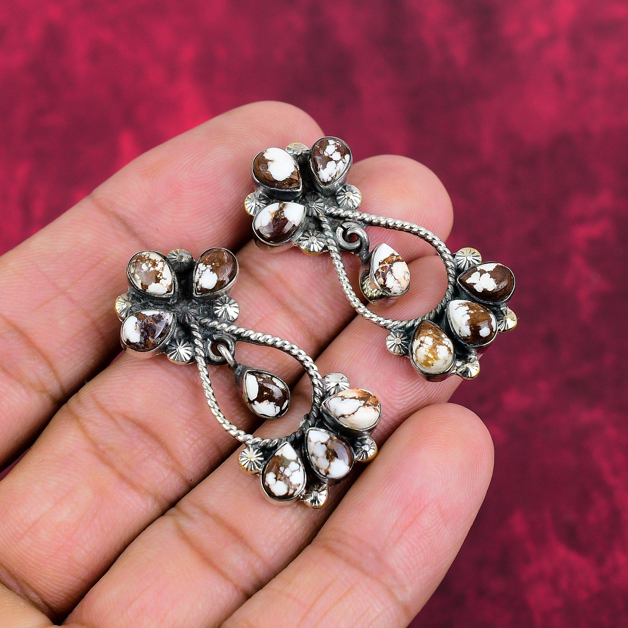 

Ювелирные изделия с драгоценными камнями Wild Horse, серьги ручной работы из цельного серебра 925 пробы, красивые серьги Wild Horse для нее 1.65 Inches белый