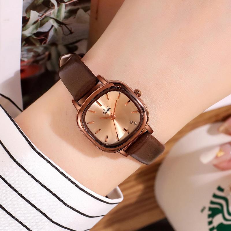 Watch Female Student Niche Design Light Luxury Simple Temperament Autumn And Winter Belt Small Dial Women'S Watch