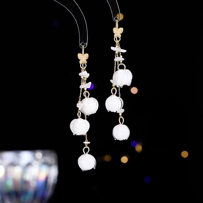 

Старинные элегантные серьги-гвоздики в виде ландыша, женские французские ретро-серьги с бахромой, супер-сказочные, нежные, длинные, темпераментные серьги