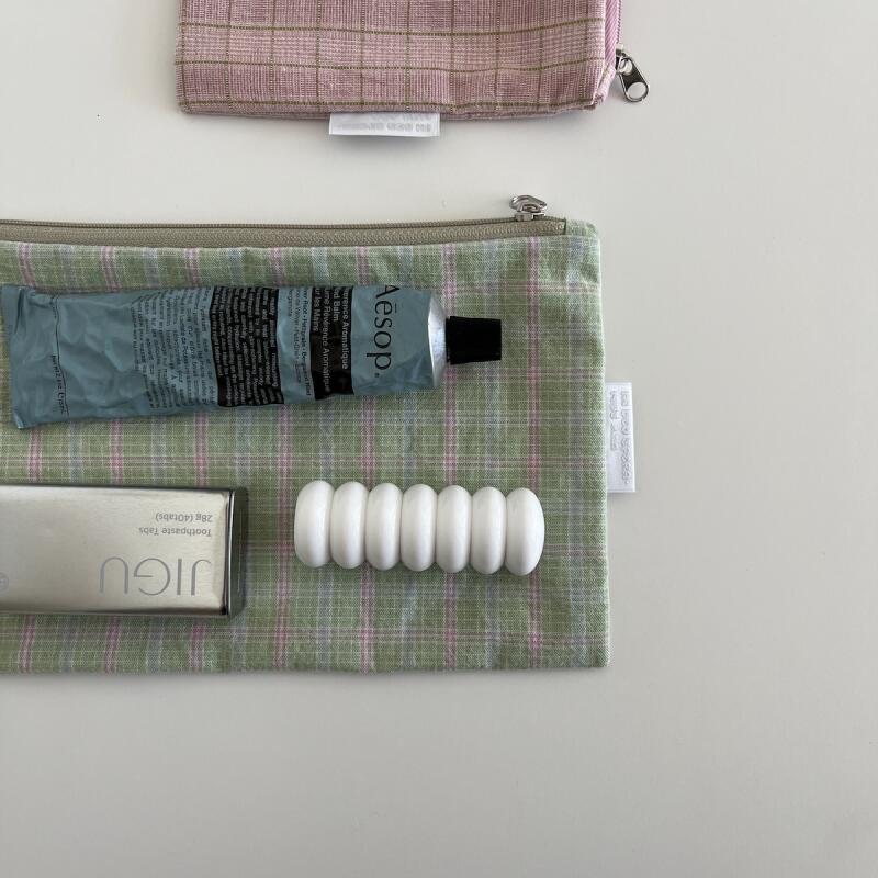 Зеленая клетчатая косметичка single