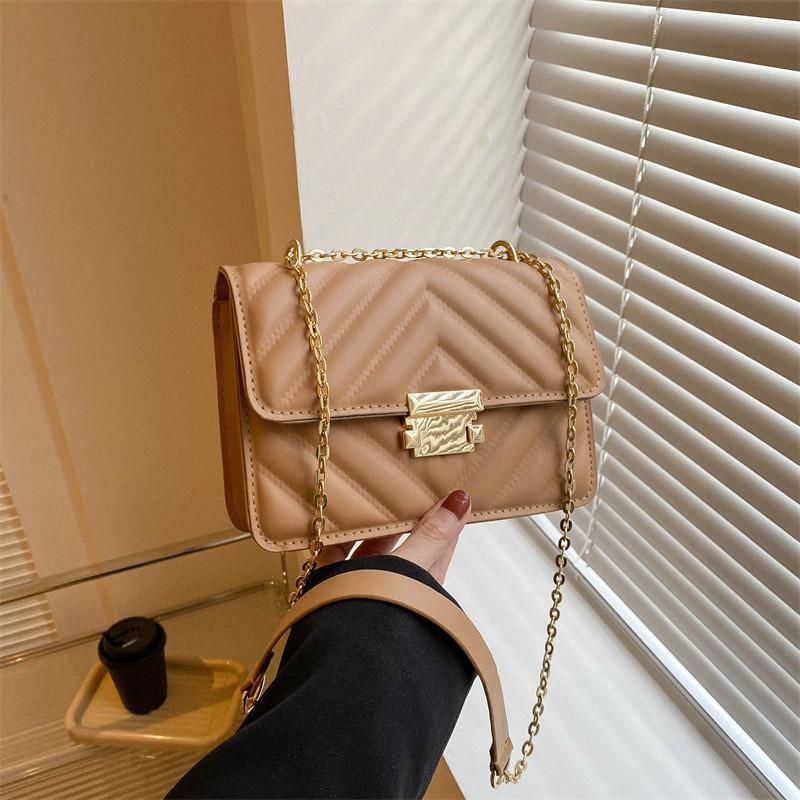 Fashionable Quilted Polyester Crossbody Bag For Women With Chic Street Style Design
