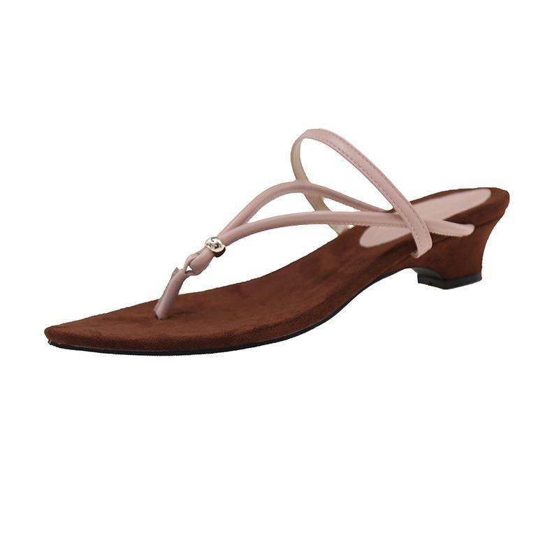 Niche Can Wear Two Pointed Sandals for Women's New Versatile Casual Temperament Low-heeled Flip-flops Sandals Tide