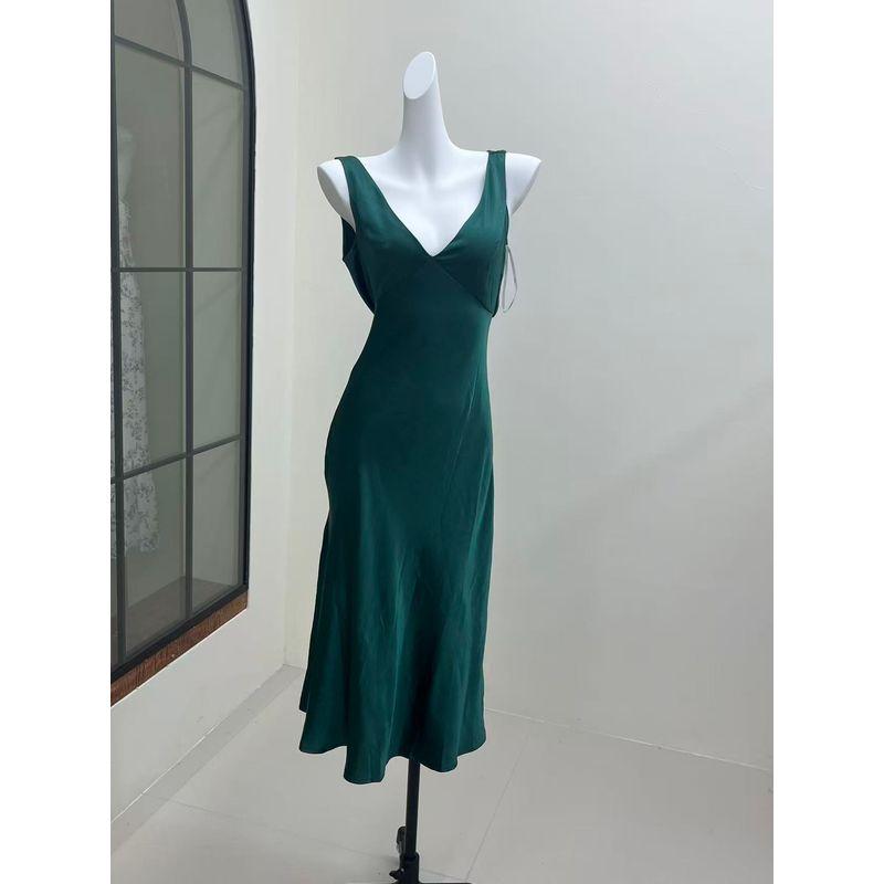 

Oumei Blogger s Beloved Oumei Single Satin Lulus Vertical Cutting V-neck Temperament Slim dress Long dress