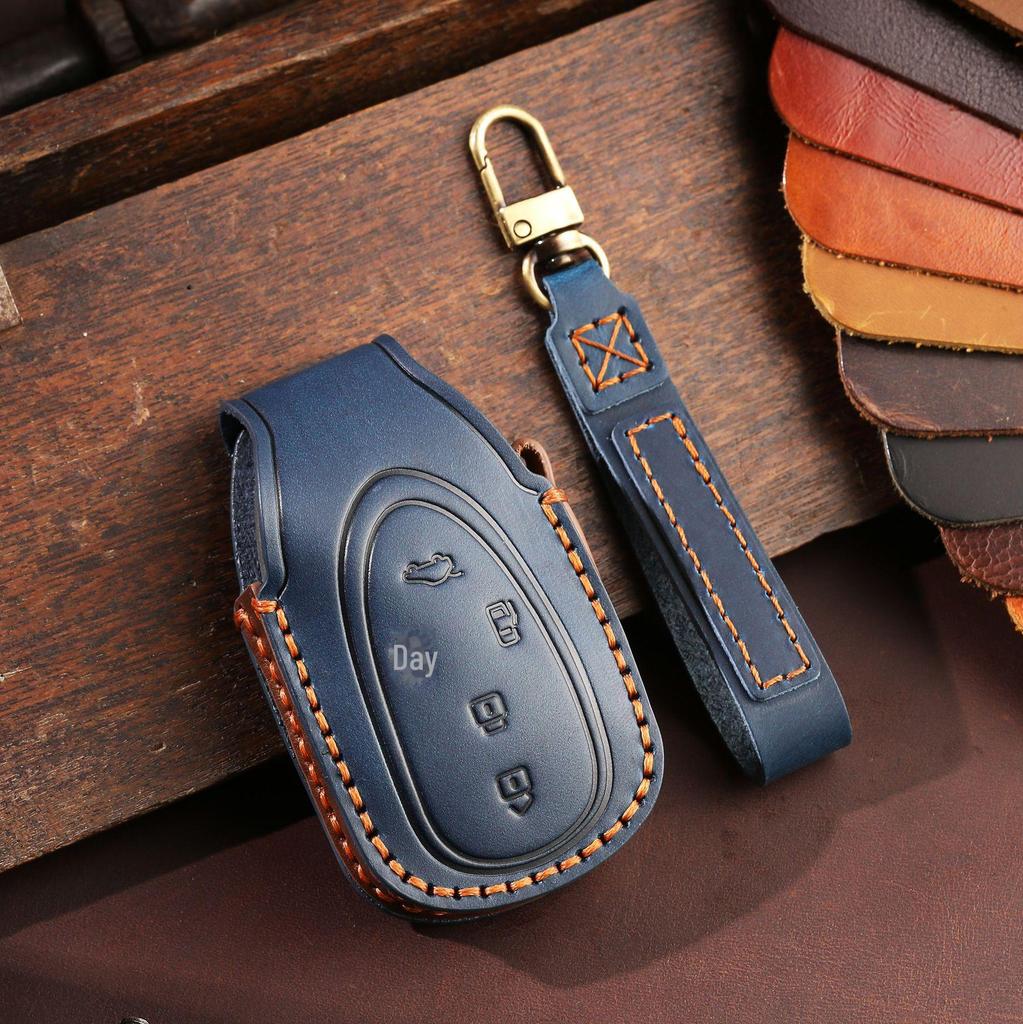 Blue Mountain Key Cover for Mocha DHT-PHEV 2023 by Wei: Premium Leather Shell with Buckle