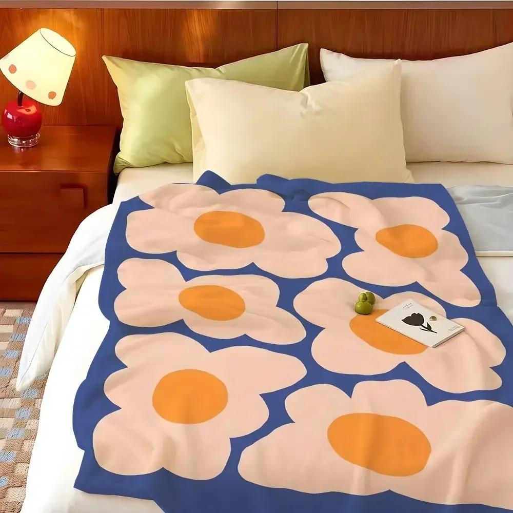 Artist L-Liv L-Lee Throw Flannel Throw Blanket, Lightweight Cozy, Durable Washable Cute Cool