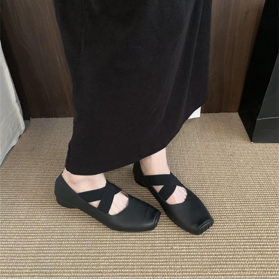 Leather Mary Jane women's 2025 new cross-band pleated square head retro thick heel ballet shoes outer single shoes