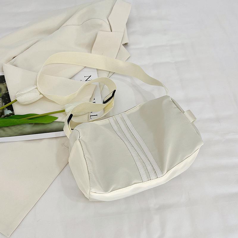 

Персонализированная нишевая сумка-подушка простая сумка новая осенняя сумка-мессенджер женская сумка подмышку сумка на плечо белый