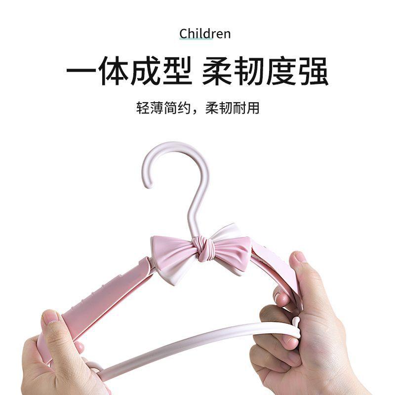 Baby retractable non-marking hanger plastic small baby non-slip pants rack drying rack butterfly children's clothes hanger wholesale blue 5PCS