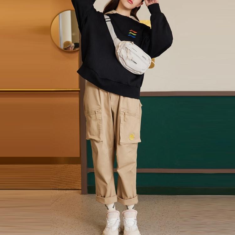 Li Ning Sports Lifestyle Series Logo Embroidered Fleece Loose Round Neck Pullover Sweatshirt Women Sweatshirt Black AWDRF42-2