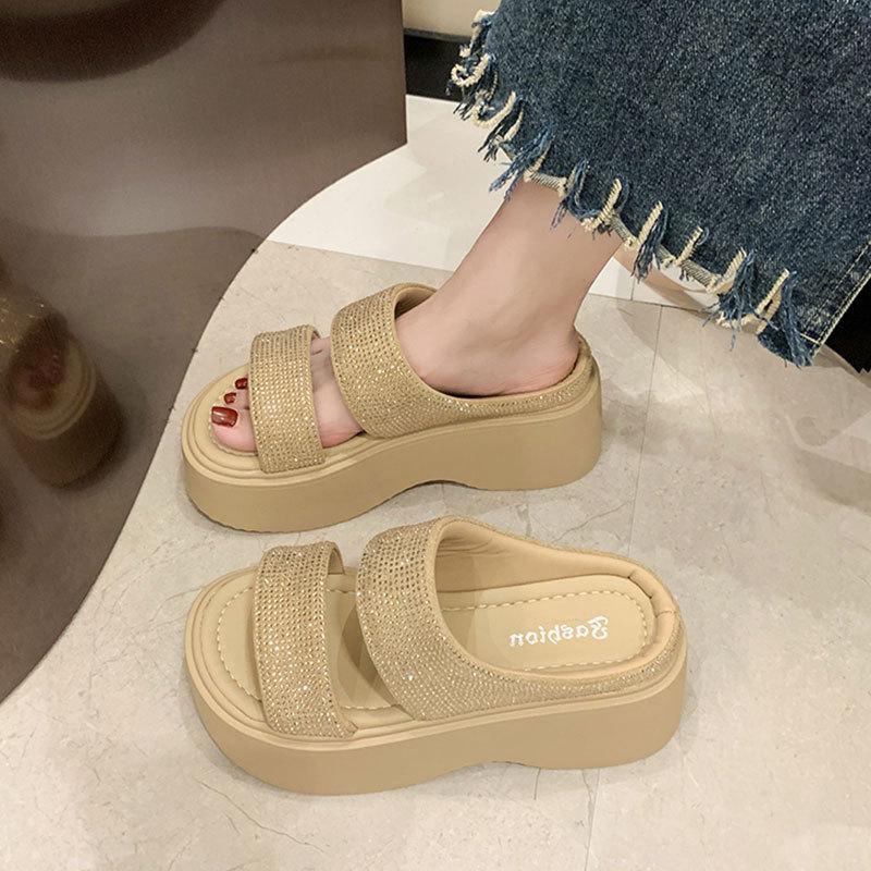 Thick-bottomed rhinestone temperament fairy wind slippers 2025 summer new fashion versatile comfortable beach sandals