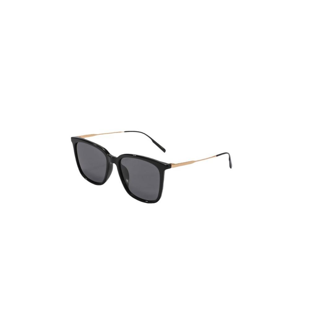 New TR90Polarized sunglasses are fashionable and trendy for men and women, popular with internet celebrities, and the large frame makes the face