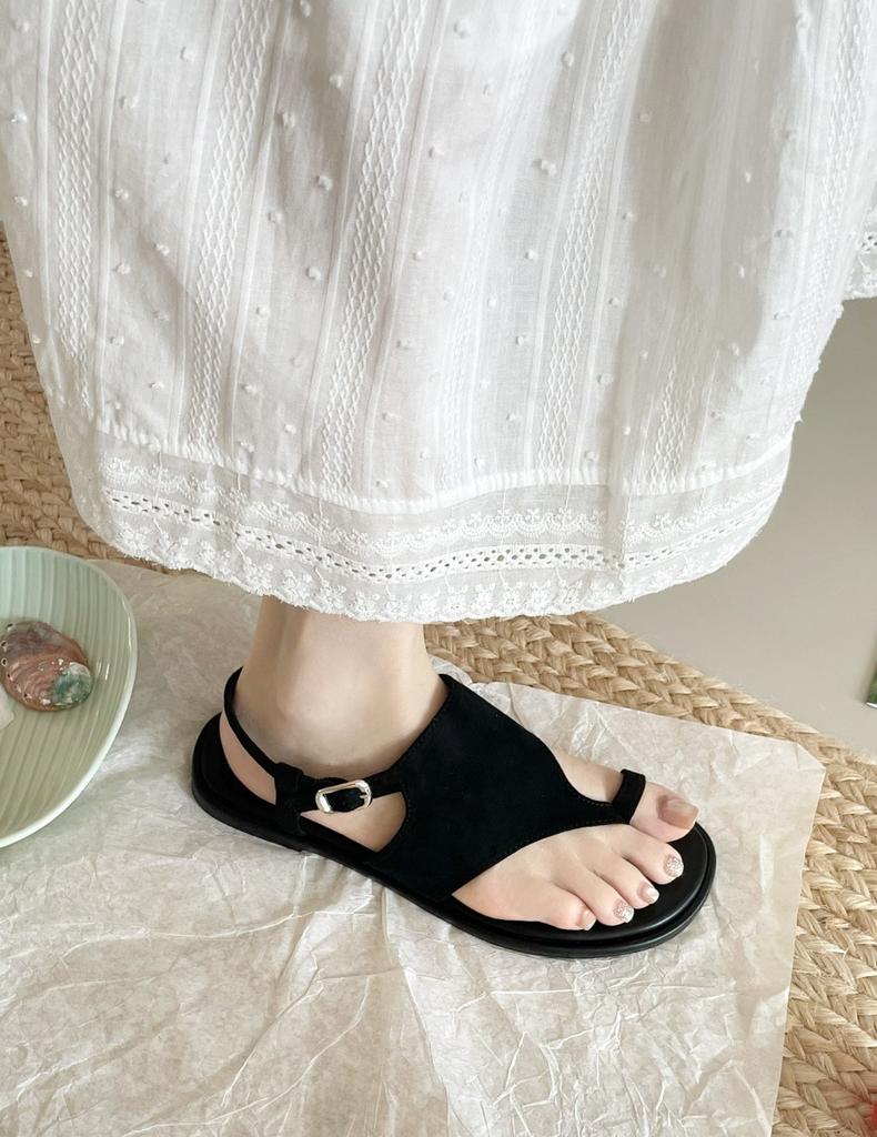 Korean version of retro toe slippers for women's summer wear 2025 new niche flat-bottomed soft-soled beach cool back strap shoes