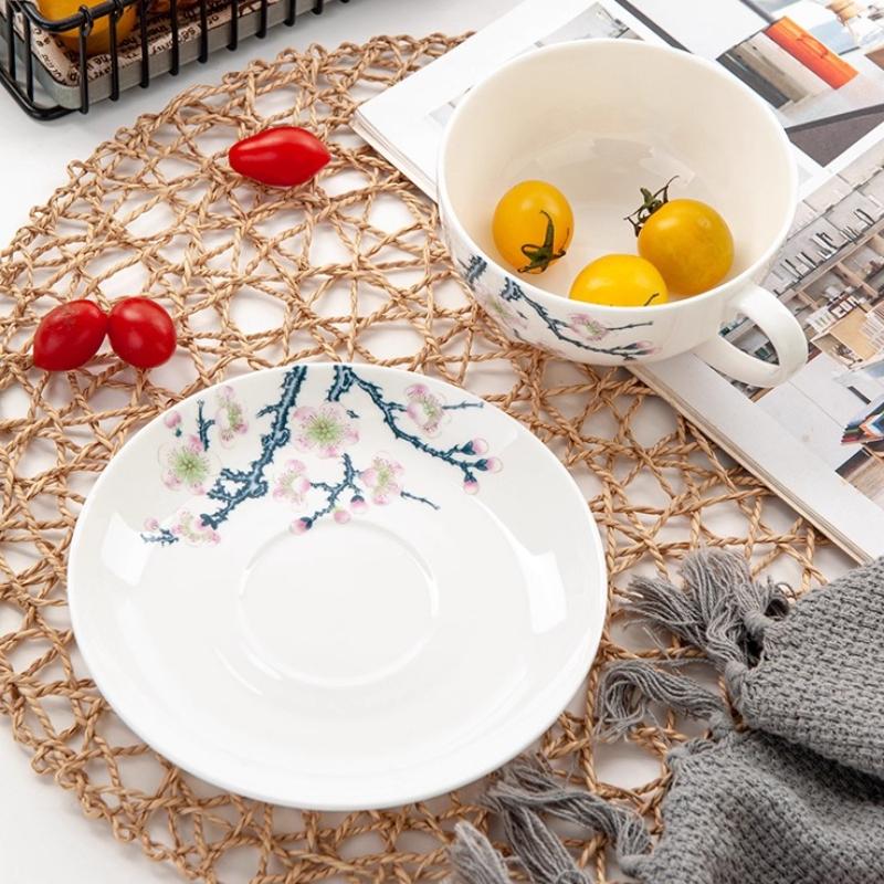 Kávový šálek s podšálkem z jemného kostního porcelánu s motivem kvetoucí švestky 300ml, barevné květiny, porcelánový čajový šálek s podšálkem
