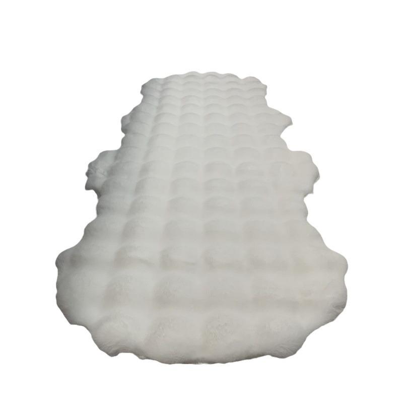 High-Grade Irregular Velvet Carpet: Cream Style for Bedroom, Living Room, or Bay Window