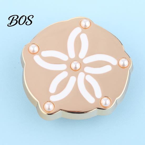 Muschel- und Schnecken-Anhänger 6 Stück/Set Sommer Strand Schuh-Anhänger, Goldfarbene Seesterne Meeres-Thema Dekorationen für Clogs Damen Mädchen Löcher Goldton