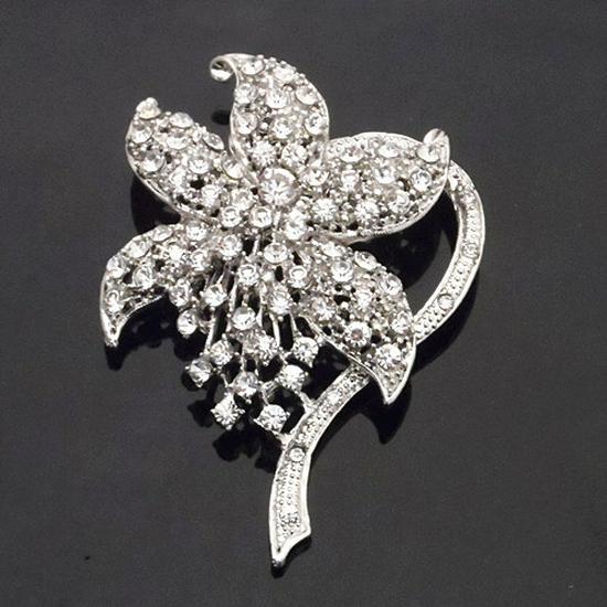 Rhinestone Brooch and Scarf Buckle: Elegant European-American Bridal Accessory and Creative Gift Zhenyao Jewelry