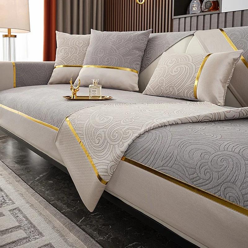 Chenille-Sofabezug mit Blattmuster und goldenem Rand, universeller Sofabezug für alle Jahreszeiten, einfarbig, rutschfestes Couchkissen für das Wohnzimmer