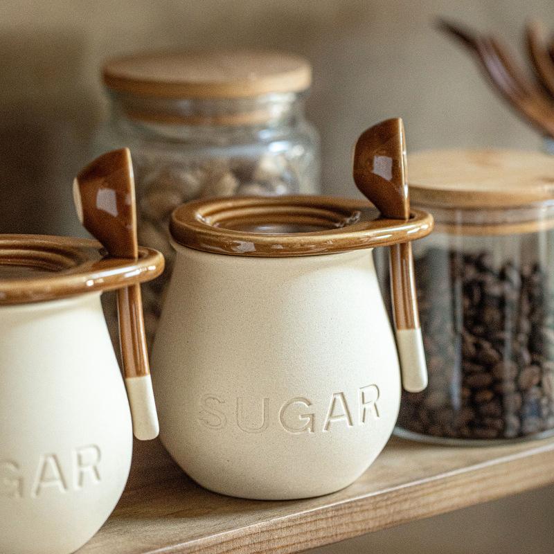 Kitchen Storage: Vintage Ceramic Seasoning Jar with Lid Spoon Seasoning Salt Jar Pig Oil Jar