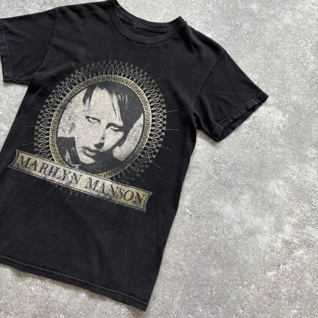 [OCCASION] t-shirt y2k papillon chimique psychédélique croix de jésus paillettes rare