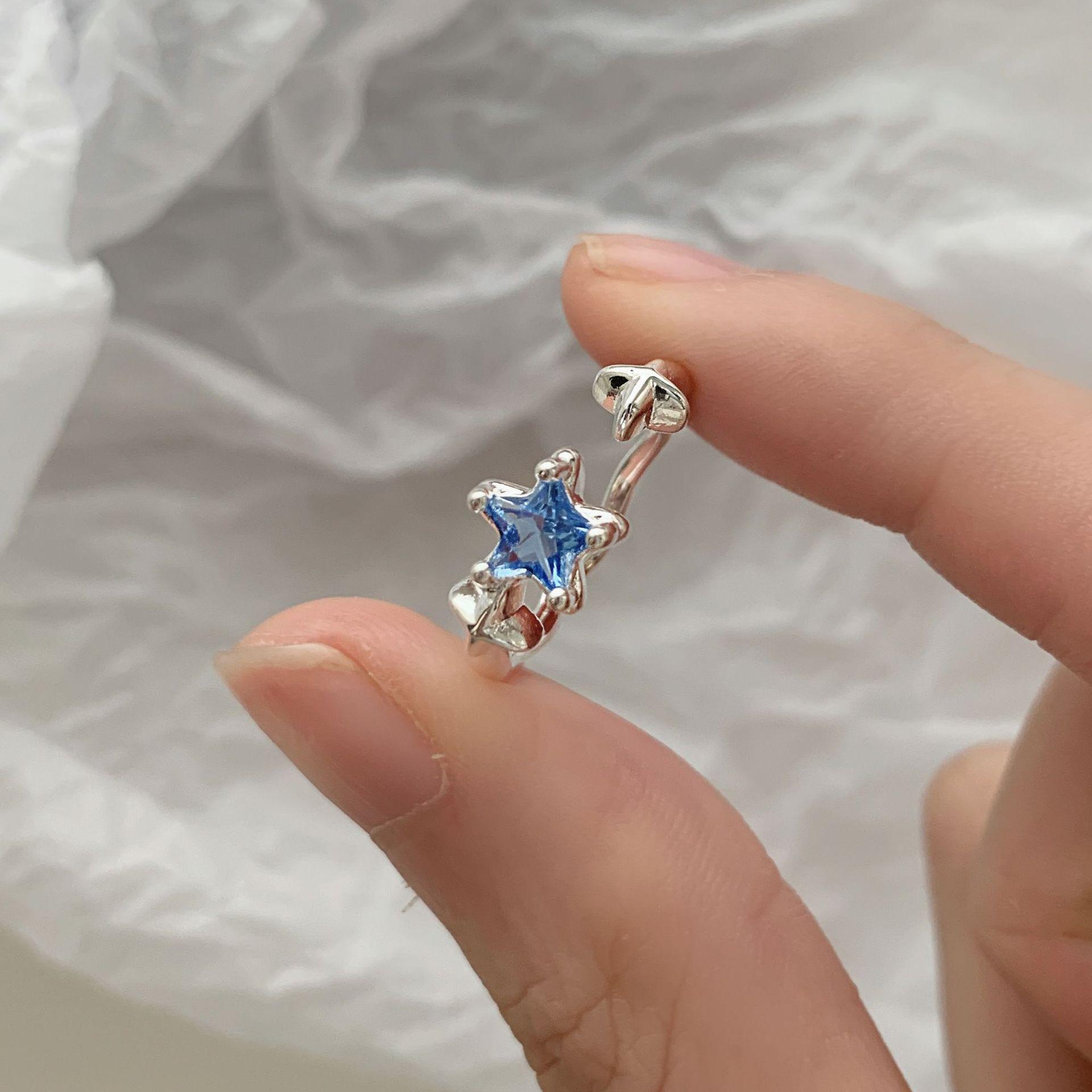 Exquisite Light Luxury Blue Star Open-Finger Ring for Women: Elegant, Fashionable, Trendy Versatile Design. Adjustable Open