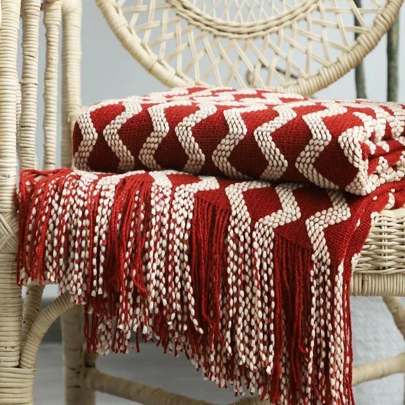 1 Stück Battilo Solide Gestrickte Überwurfdecke Weiche Gewebedecken für Sofa Bett Karierte Decke Dekorative Überwürfe Luxuriöse Bettdecke