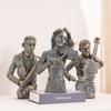 Decorațiuni pentru casă – Statuete