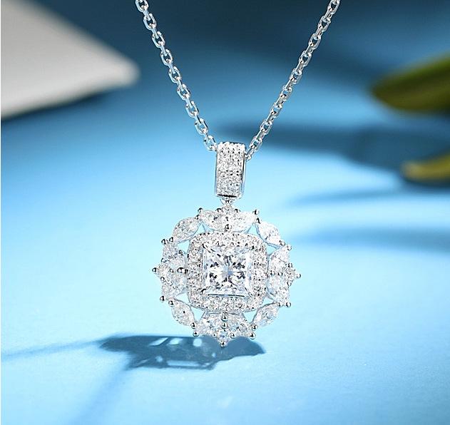 Snowflake Pearl Pendant, Super Flash Zircon Temperament Versatile Necklace, Short Collarbone Chain.