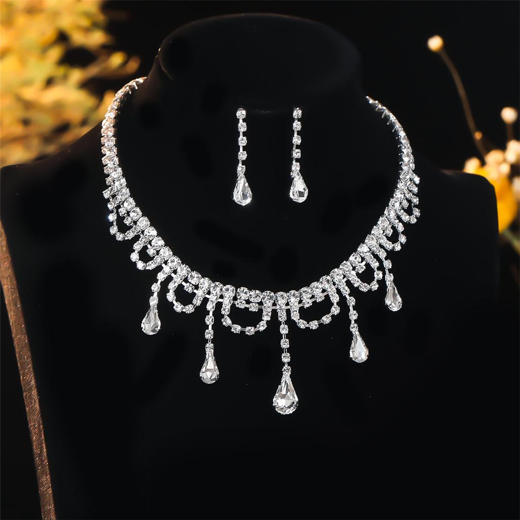 Luxury Sparkling Rhinestone Necklace Earrings Two-piece Set