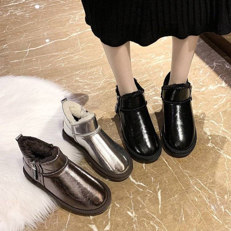 Snow Boots Women's Winter Velvet Cotton Shoes Leather Surface Waterproof Short Boots Women's Fur Integrated Warm Snow Cotton