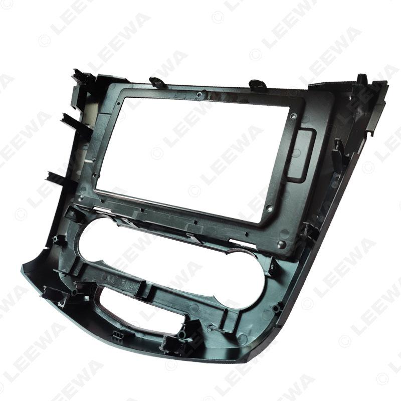 Nissan Qashqai 2016-2018 10.1” Gloss Black Screen Modification Frame & AV Panel Bracket.