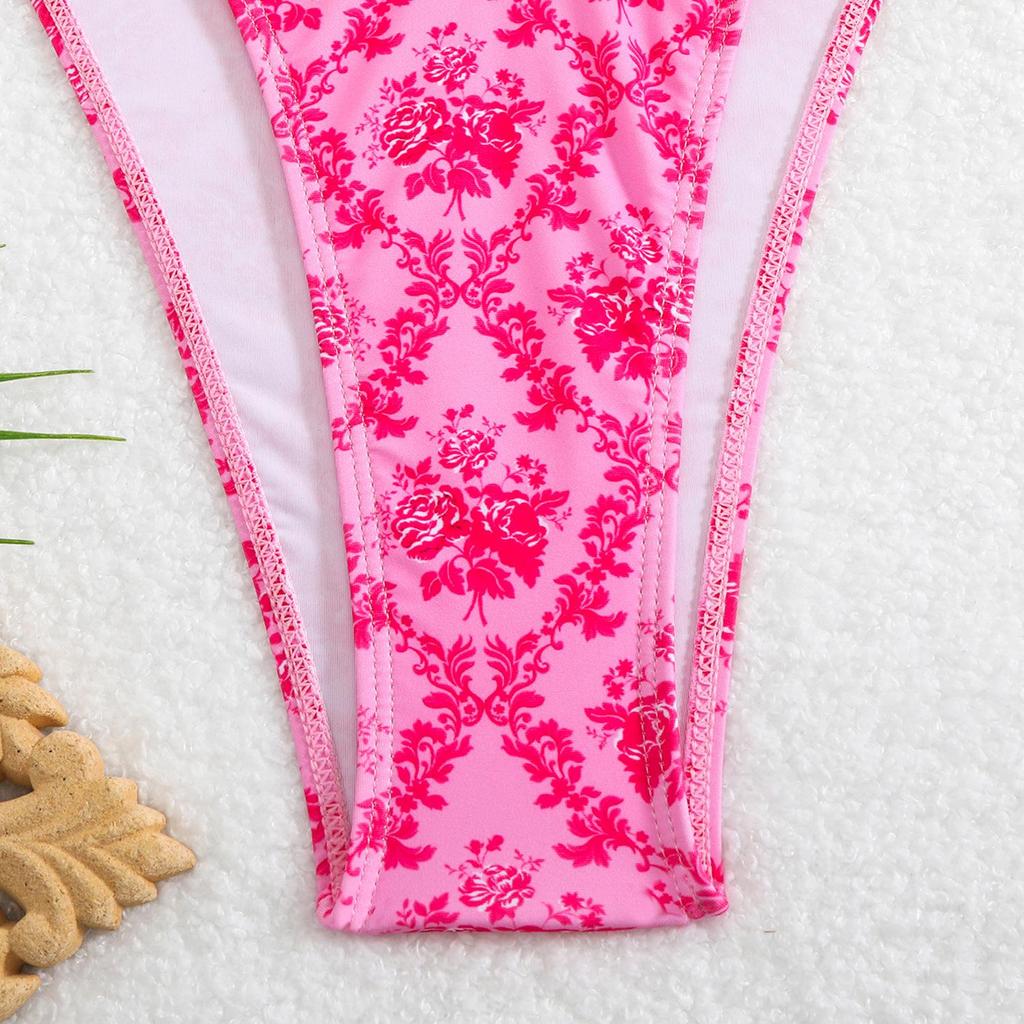 2026 Sexy Bikiny s vysokým pasem a šněrováním Trojúhelníkové kalhotky pro evropskou & americkou Hot Girl Dovolenou Plavky