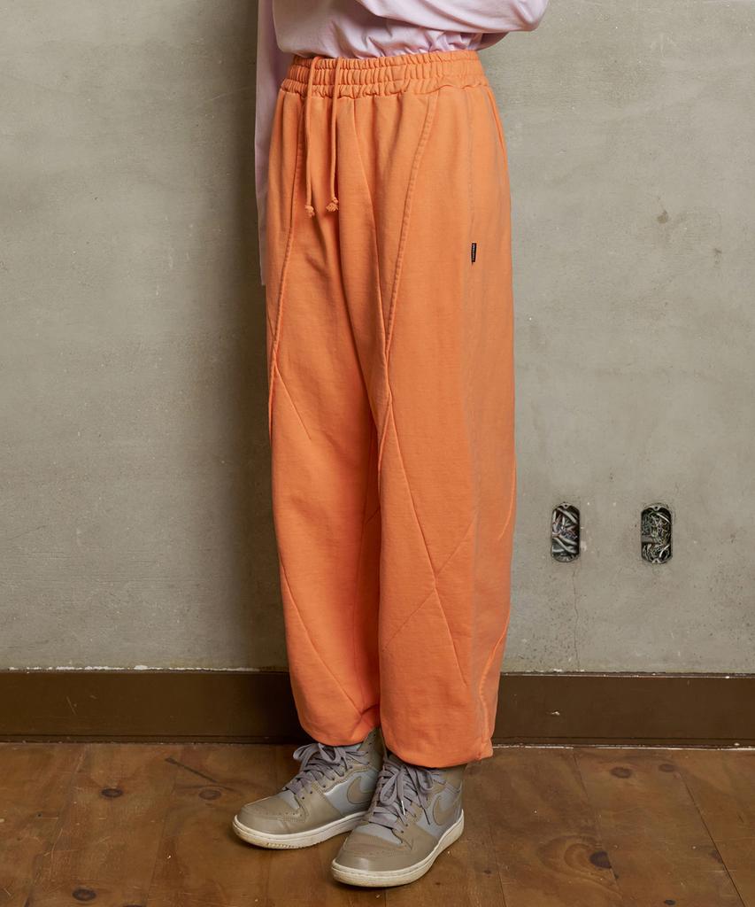 UNALLOYED Dyed Dart Sweatpants / Peach