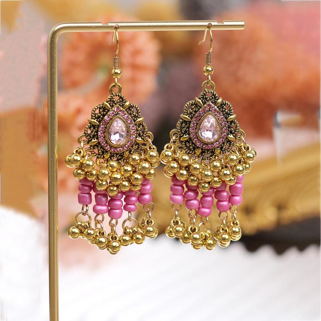 Boucles d'oreilles ethniques européennes-américaines bohèmes à strass et clochettes perlées - Style rétro audacieux