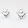 BELLA BOX Pure Silver Needle Earrings, Korean Version, Shell Pearl Ear Pins, Small Stud Earrings For Women, Ear Accessories.