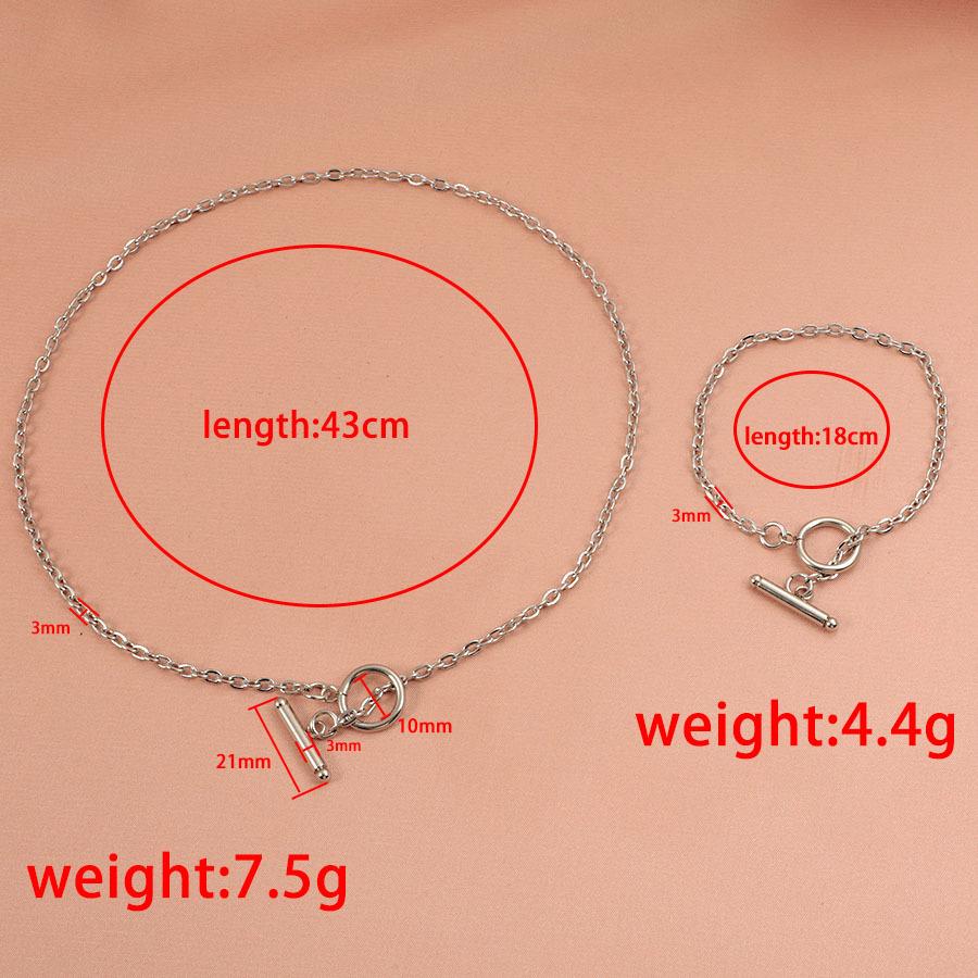 European-American Retro Geometric OT Buckle Necklace: Elegant Women's Clavicle Chain with Niche Design and High-End Style