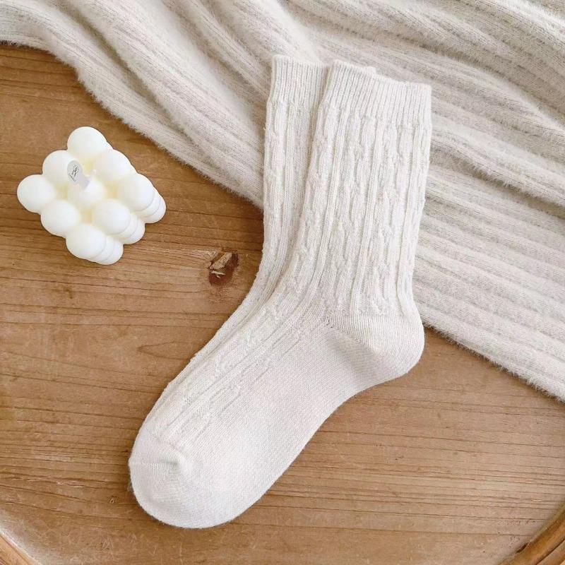 Women's Autumn and Winter Warm, Soft and Pure Color Wool Socks, Retro Thickened Twisted Medium Long Tube Pile Socks, Wool Socks
