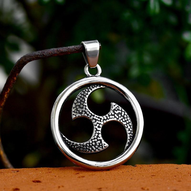 Men's Simple Retro Round Hot Wheels Versatile Sweater Stainless Steel Pendant Chain