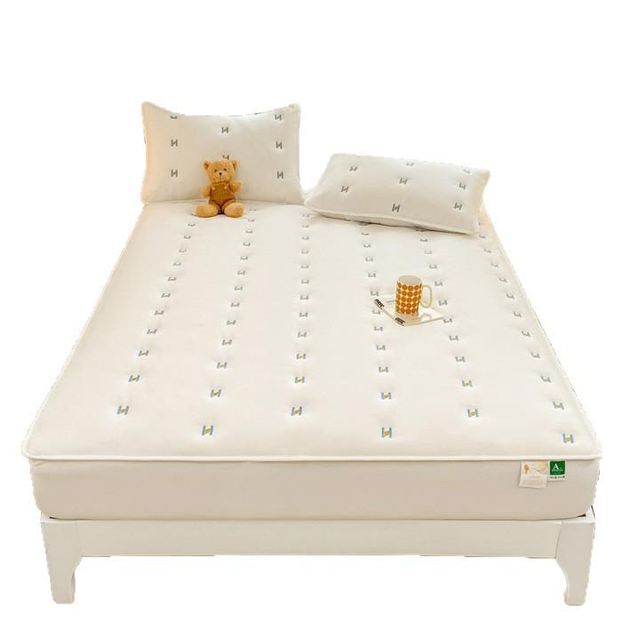 Xinjiang Cotton Quilted Breathable Fitted Sheet & Mattress Protector