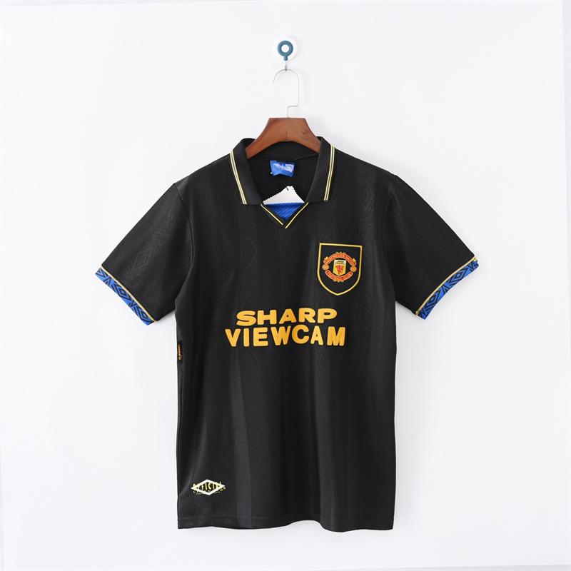 Manchester United Retro-Trikots Sporttrikots gibt es in verschiedenen Stilen, und das WM-Fußballtrikot ist ein Haarhersteller.