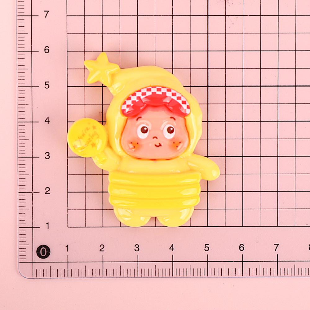 Starman Resin Keychain Pendant: Handmade Cartoon Cream Glue Car Ornament & DIY Jewelry Accessory