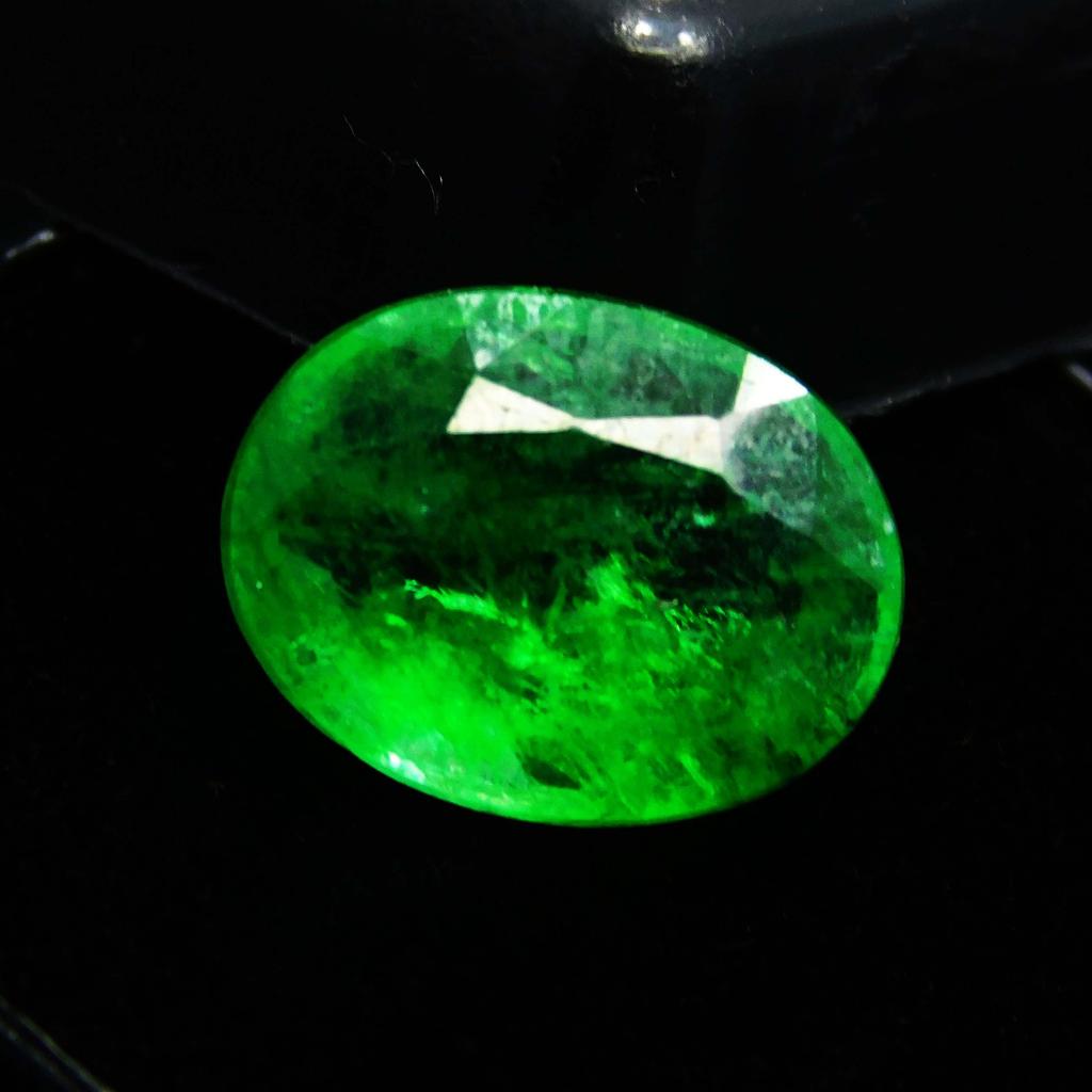 Colombian Emerald Green 3 Carat Natural CERTIFIED Loose Gemstone Oval Shape A-3196