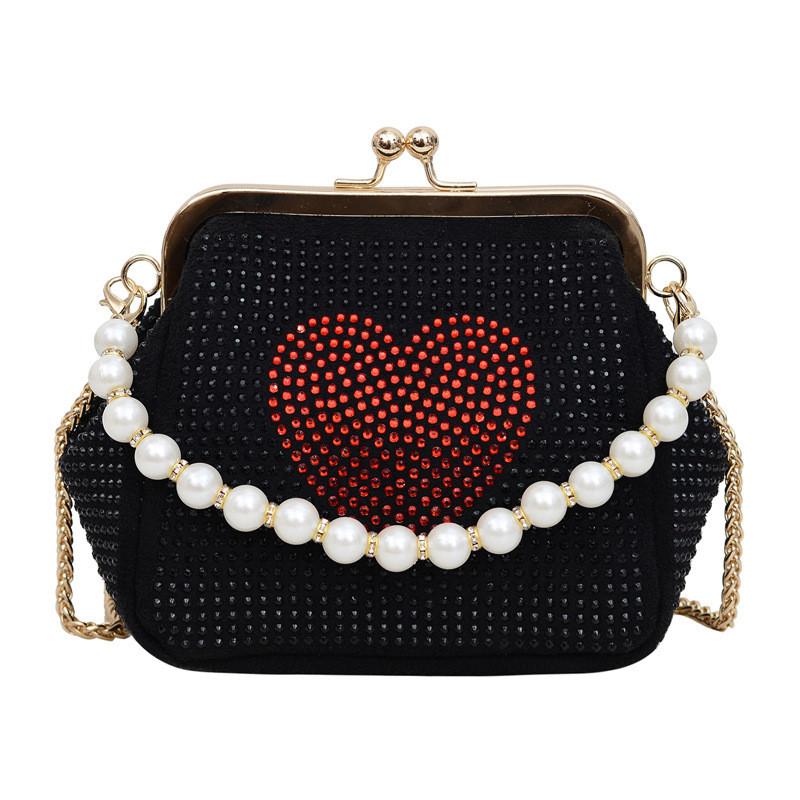 Trendy And Chic Pearl Handheld Shell Bag With Chain Shoulder Strap Ideal For Evenings