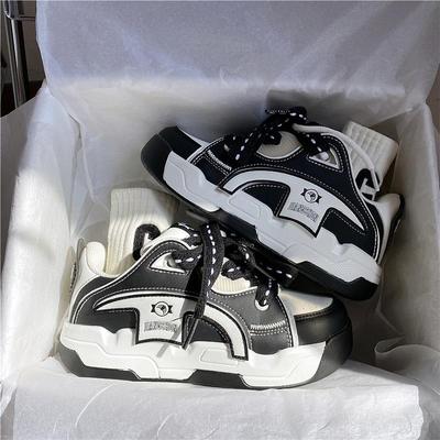 Zapatillas de Skate Antideslizantes Negras para Hombre que Aumentan la Altura - Suela Gruesa y Versátiles para Deportes Casuales