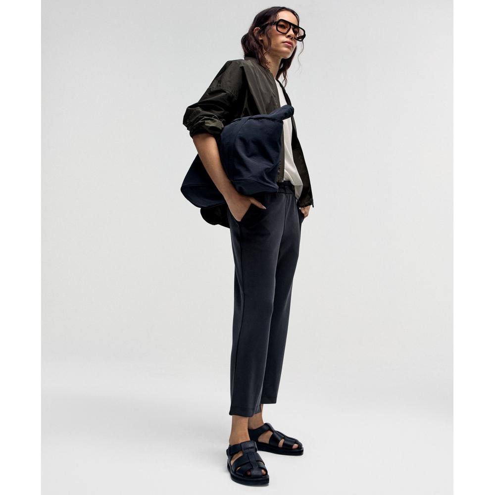 Lululemon Softstreme High Rise Straight Leg Cropped Pant Black