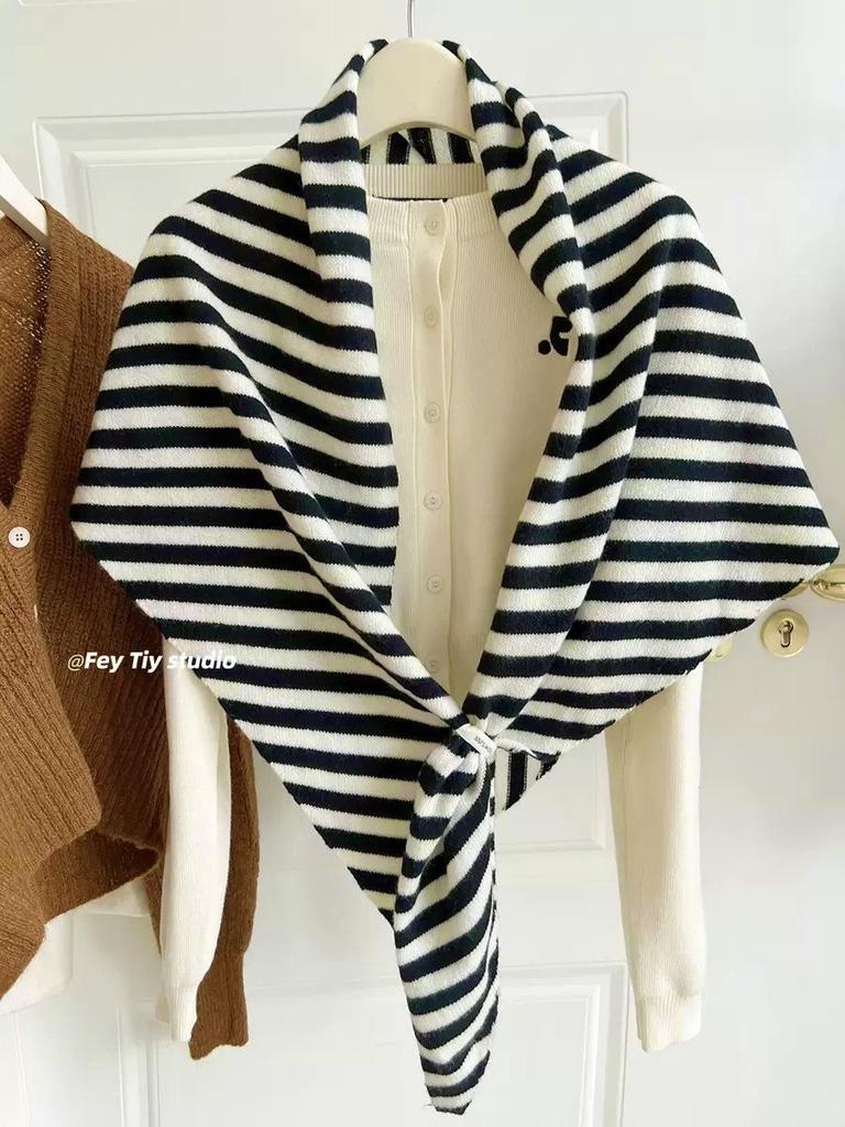 Women's 100% Wool Knit Triangular Scarf - Large Shawl for Autumn/Winter, Warm Outerwear, Neck Protector