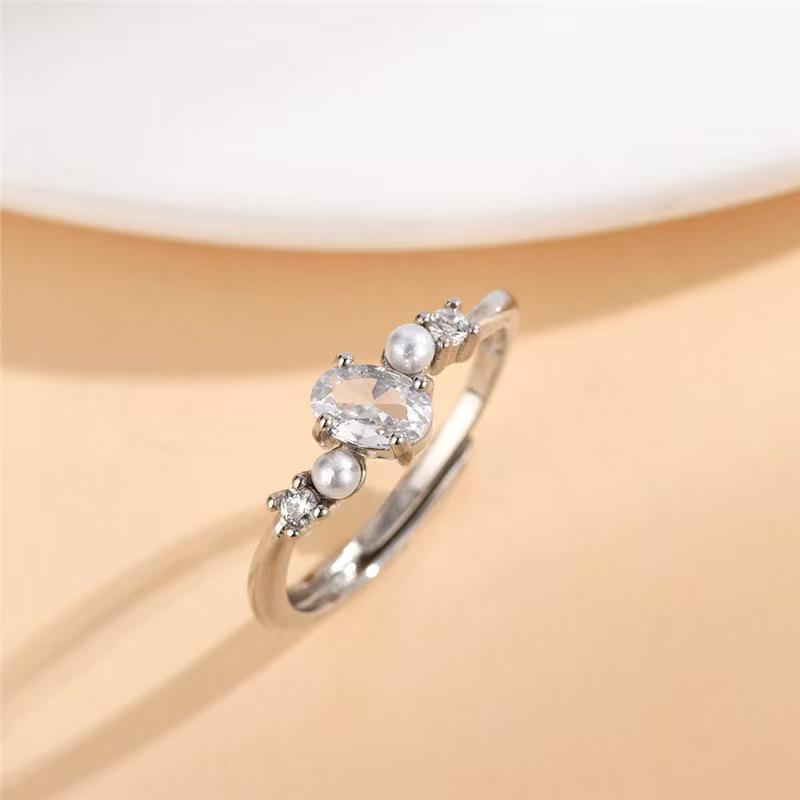 

Yan Yu 2024 Женское Высококлассное Модное Кольцо с Овальным Цирконом