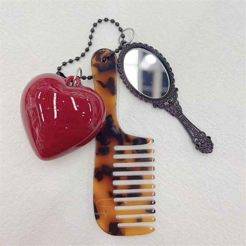 Fashionable Keyring Multifunctional Comb Heart Mirror Keychain for Stylish Hair Care Creative Key Ring Bag Pendant