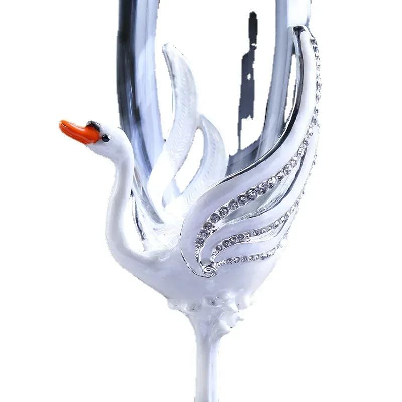 New Crystal Goblet Wedding Banquet Glass European and American Swan Pearl Glass Champagne Glass Wine Supplies